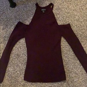 Shoulder less sweater